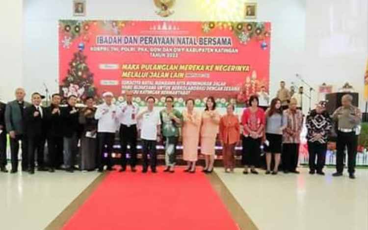 Perayaan Natal Bersama di Katingan Meriah
