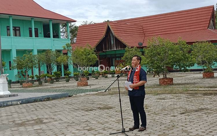 Bupati Kotim Minta Masyarakat Segera Miliki KTP Permudah Akses Kesehatan