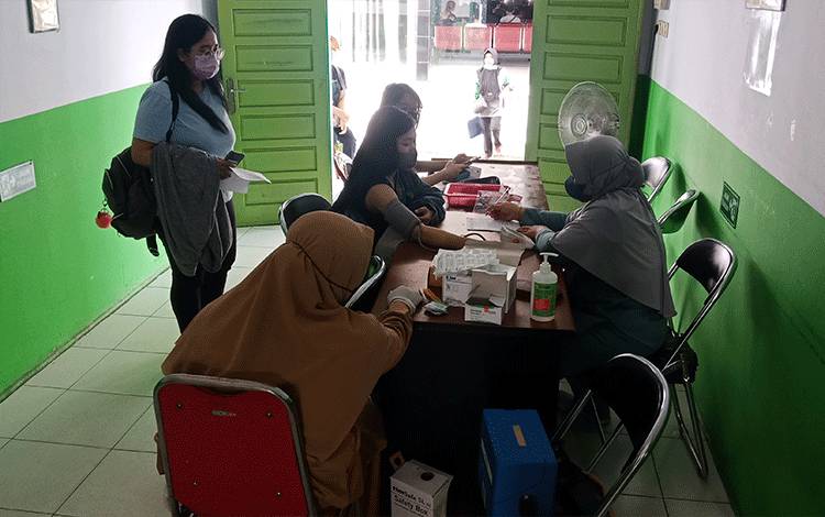 Vaksin Booster Kedua Dinilai Kurang Sosialisasi