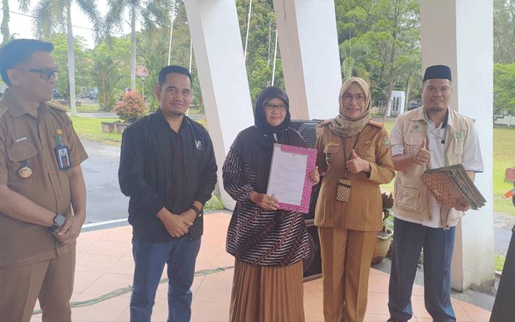 Dinas Koperasi dan UKM Kalteng Dukung Program Sertifikat Halal bagi UMKM