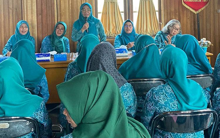 Khairiah Ajak Ketua TP-PKK se-Kotim Tingkatkan Pengetahuan untuk Hadapi Tantangan