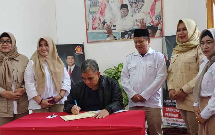 Sekjen Partai Gerindra Beri Semangat Kader di Kapuas