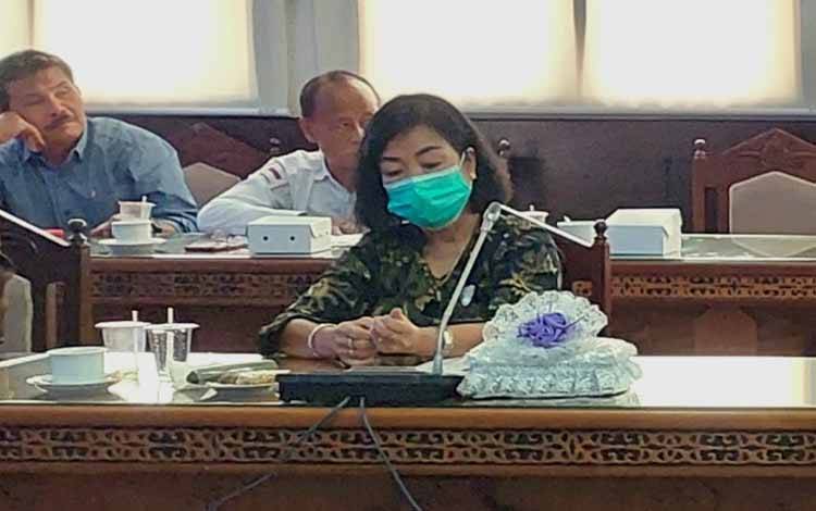 Anggota DPRD Kalteng, Yulilis. (FOTO: DONNY D)