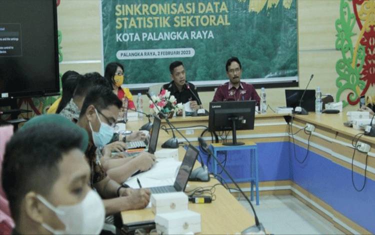 Diskominfo Palangka Raya Gandeng BPS Susun Buku Statistik Sektoral