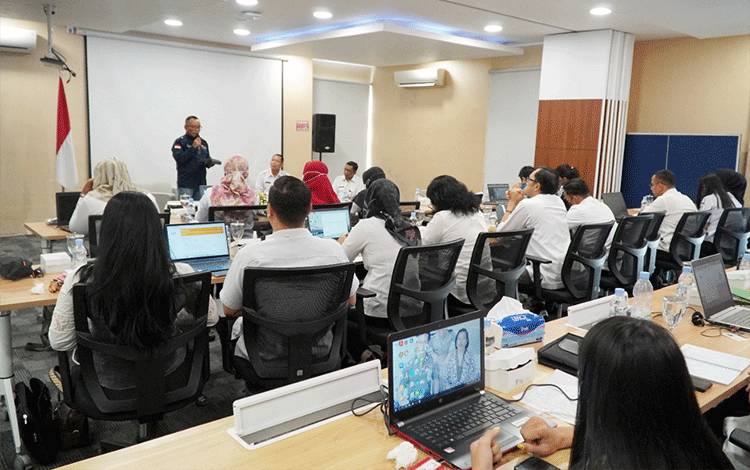 OJK Kalteng Tekan Asuransi Jiwa Kresna Life Transparan Informasi kepada Pemegang Polis