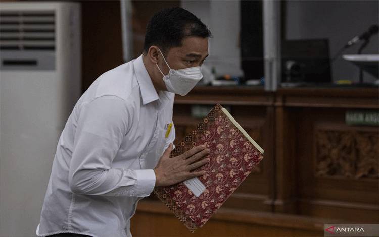 Pengamat Sebut Budaya Militeristik Masih Melekat di Polri