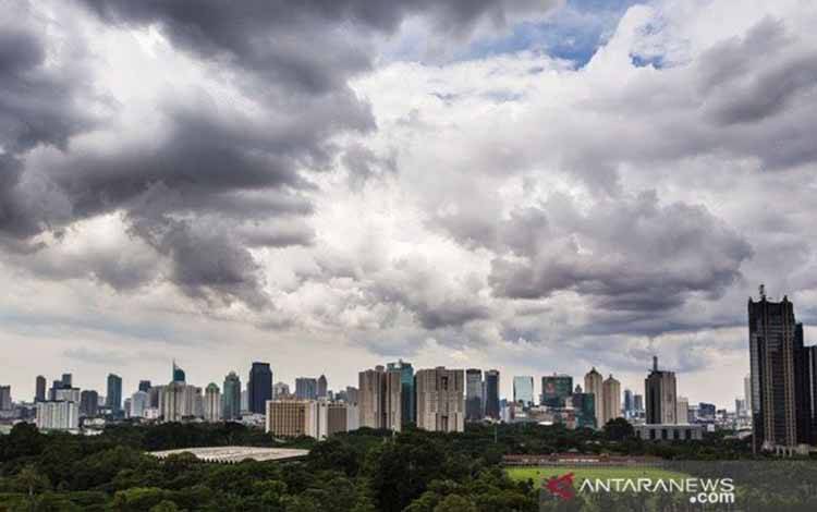BMKG Prakirakan Sebagian Besar Indonesia Berawan pada Minggu ini