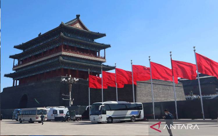 Gerbang kuno Qianmen yang berada di bagian depan Tiananmen, Beijing, kini menjadi pusat pemerintahan China. (ANTARA/M. Irfan Ilmie)