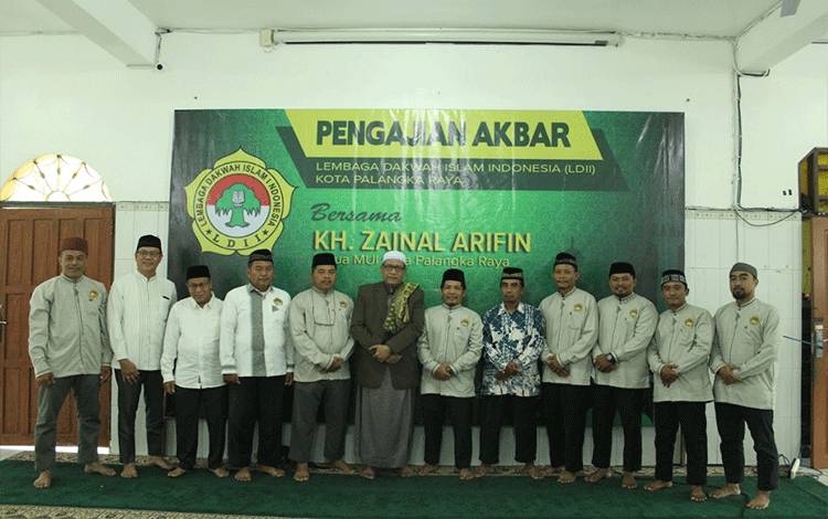 Perkuat Ilmu Agama Sekaligus Memperkuat Silaturahmi Melalui Pengajian Akbar