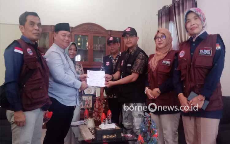 Pantarlih Melakukan Coklit di Kediaman Bupati Kotim