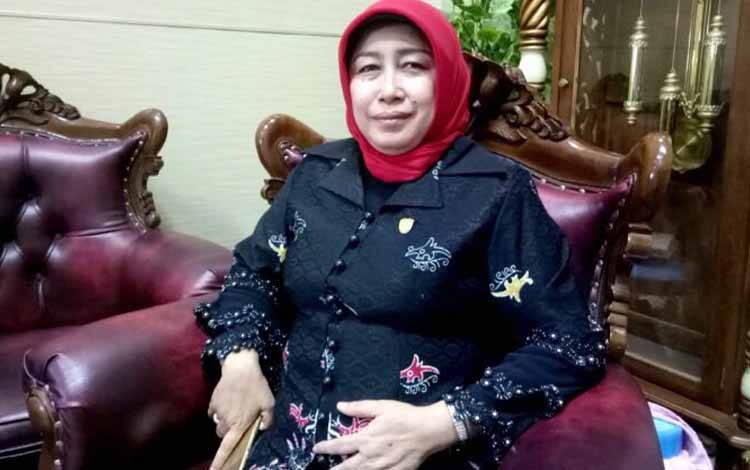 Ketua DPRD Barito Utara, Hj Mery Rukaini. (FOTO: DHANI)