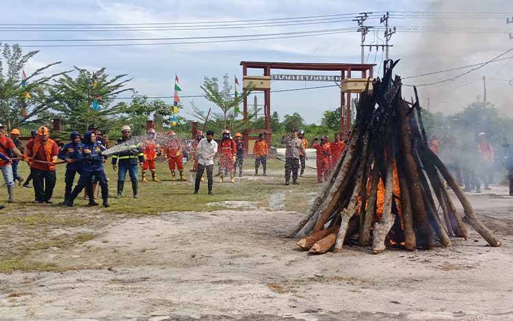 Kecamatan MB Ketapang Lakukan Simulasi Penanganan Karhutla