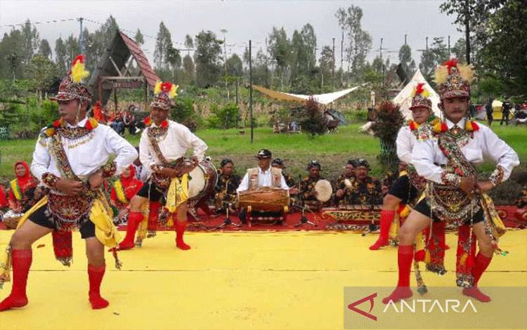 375 Kelompok Kesenian Terima Bantuan Rp13,7 Miliar