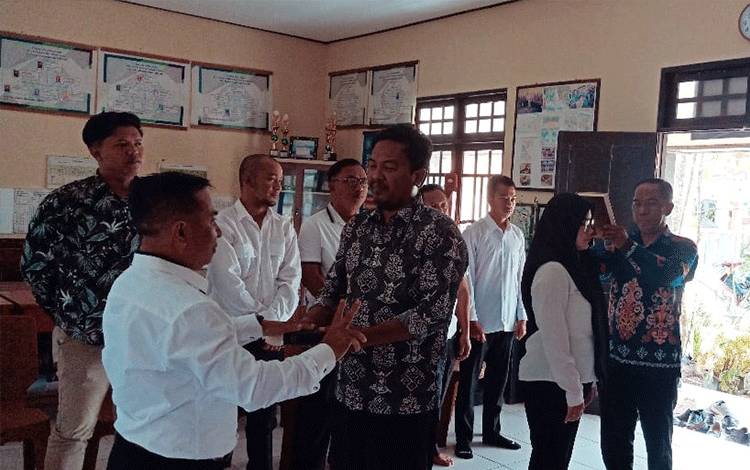 Kelurahan Baamang Tengah Lakukan Pelantikan Susulan Pantarlih