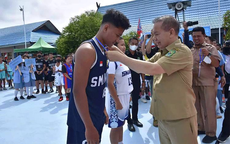 Bupati Kapuas : Turnamen Olahraga Pelajar Jadi Wadah Asah Kemampuan dan Jaring Atlet