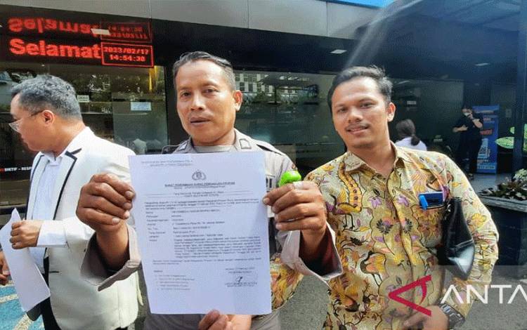 Bripka Mahdi Laporkan Kabid Humas Polda Metro Jaya ke Propam