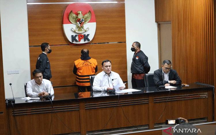 KPK Ungkap Bupati Mamberamo Tengah Diduga Terima Suap Rp200 Miliar