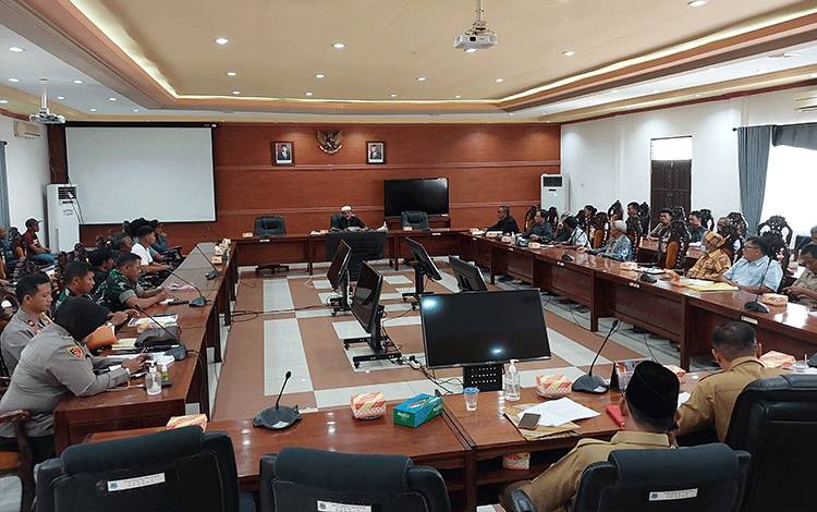 Komisi II DPRD Kapuas Kembali Gelar RDP dengan 2 PBS dan Warga Terkait Persoalan Lahan