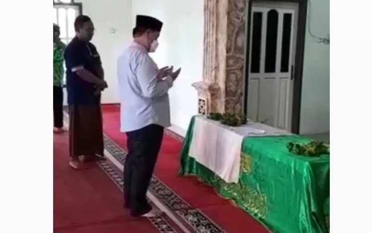 Pemkab Kotim Berduka, Nazmi Fuadi Tutup Usia