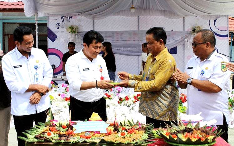 Ini Kata Kadisdik Pada Peringatan HUT ke 44 SMPN 2 Muara Teweh