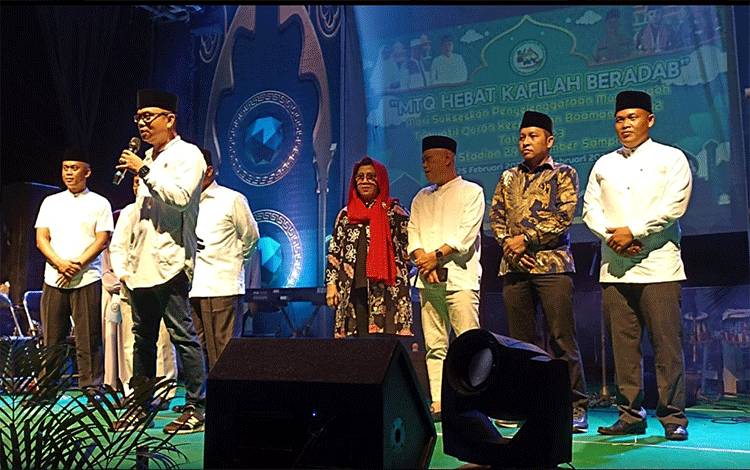 Anggota DPRD Kotim Dapil II Berikan Bantuan untuk Kegiatan MTQ Baamang