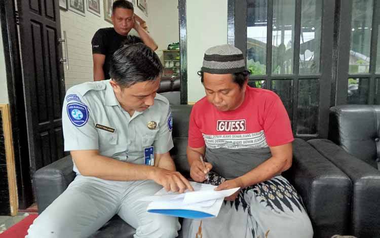 Jasa Raharja Serahkan Santunan Korban Kecelakaan Lalu Lintas
