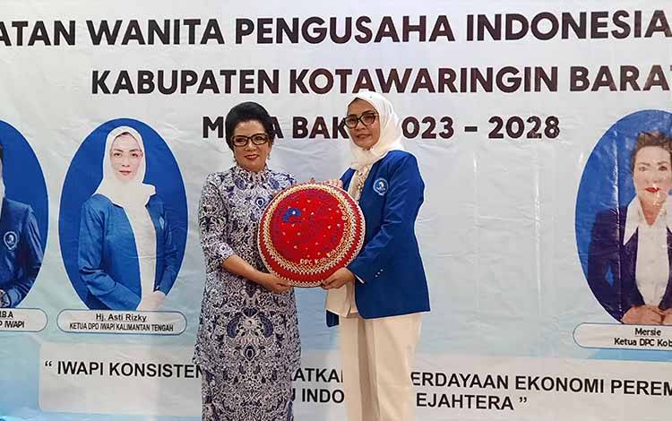 Pengurus DPC IWAPI Kobar Periode 2023 - 2028 Resmi Dilantik