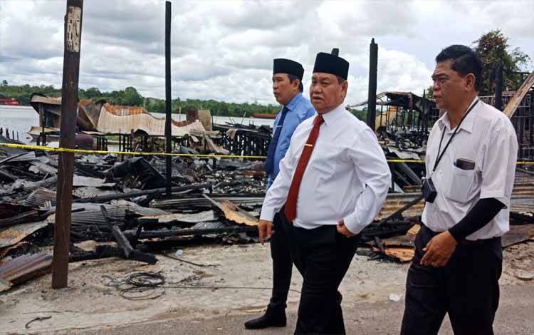 Bupati Kotim Upayakan Bangun Pondok untuk Korban Kebakaran di Baamang Hulu
