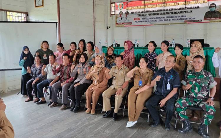Pihak DPMPTSP Katingan menggelar sosialisasi IKM di Kecamatan Tasik Payawan, Senin, 27 Februari 2023.