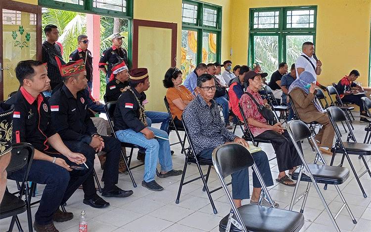 Camat Paju Epat Mediasi Konflik Lahan PT Indopenta dan Warga