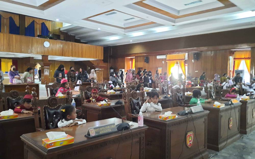 Anak TK Tunas Rimba Studi Edukasi ke Kantor DPRD Kobar