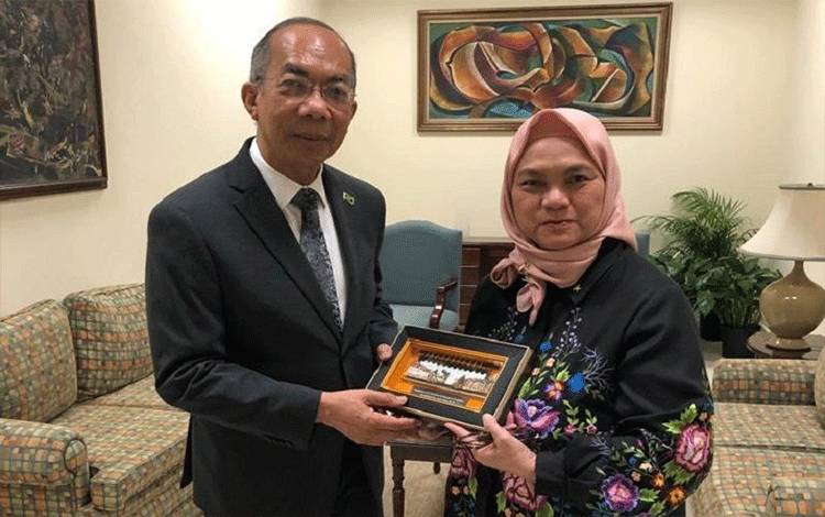 Indonesia Tawarkan Pesawat N212i kepada Jamaika