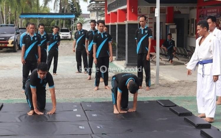 Pegawai Rutan Kapuas Ikuti Latihan Bela Diri?