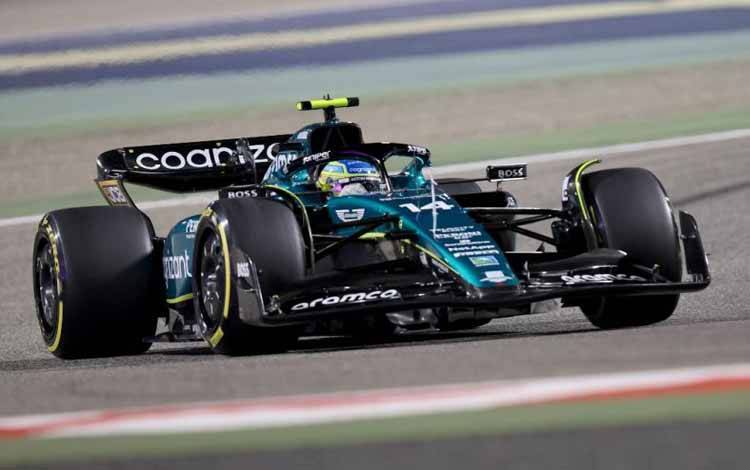 Aston Martin Buat Kejutan, Alonso Tercepat di FP2 GP Bahrain