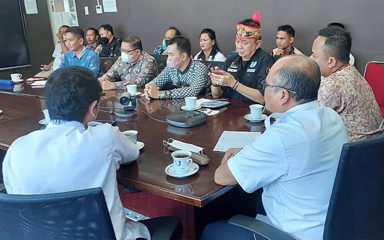 Warga Desa Dambung Ajukan Keberatan Atas Permendagri Nomor 40/2018