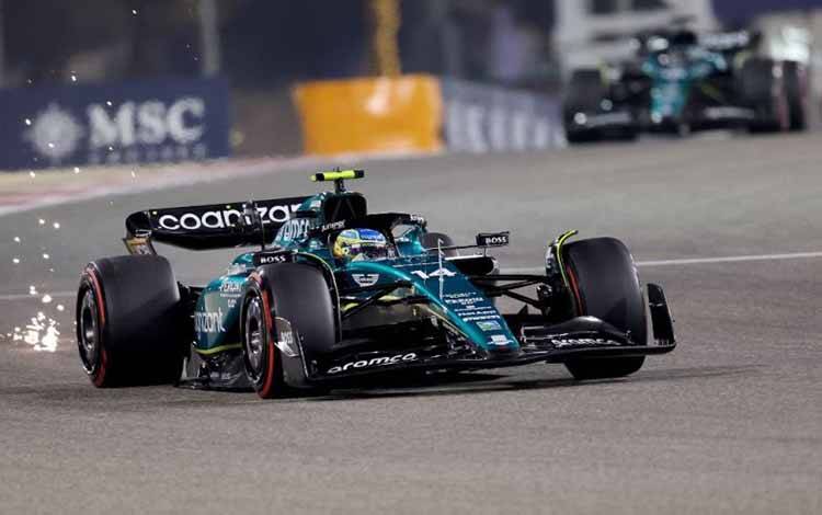 Alonso Girang dengan Performa Kuat Aston Martin di Bahrain