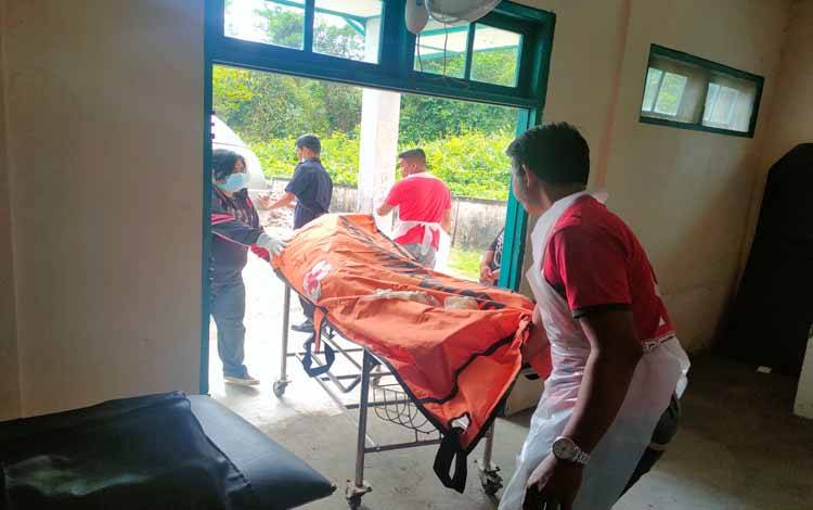 Jatuh saat Perbaiki Atap Rumah, Korban Ditemukan dalam Kondisi Meninggal