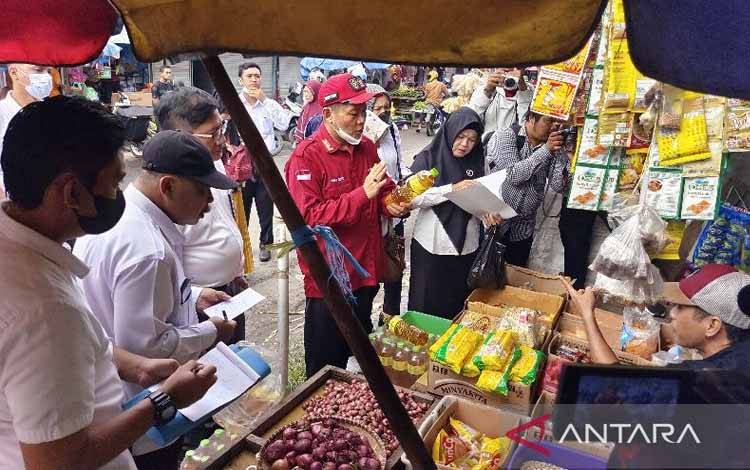 Pemprov Kalteng Pastikan Ketersediaan Minyak Goreng Aman