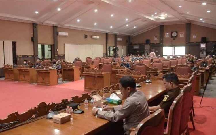 Fraksi Golkar Pertanyakan Kondisi BUMD PT Habaring Hurung
