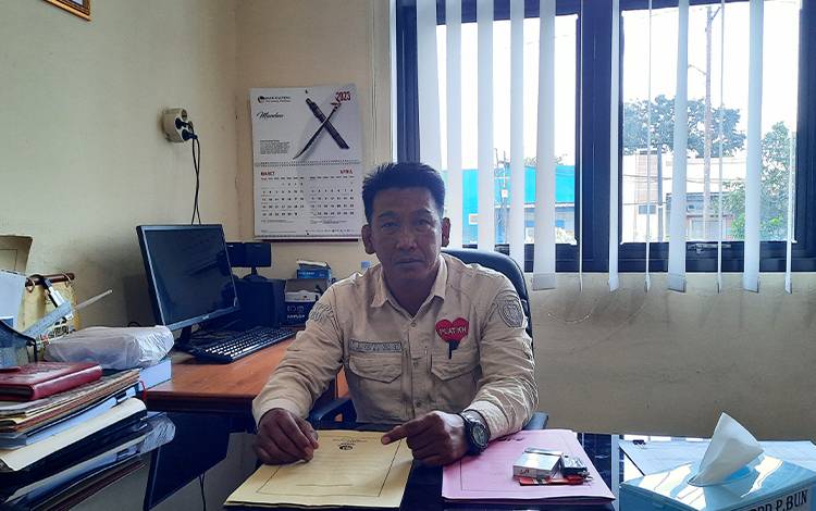 Kepala UPT PPD Samsat Pangkalan Bun M Ali Sofwan. (FOTO: Danang)