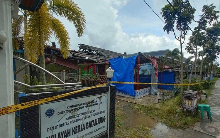 Kebakaran di Kapuas Hanguskan Kantor Pelindo dan KSOP
