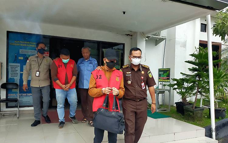 Dua Tersangka Dugaan Korupsi Dana KUR Dilimpahkan ke Kejaksaan