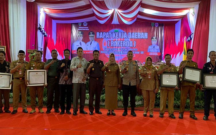 Pj Bupati Barsel Sebut Kedisiplinan Tunjang Pelayanan Kepada Masyarakat
