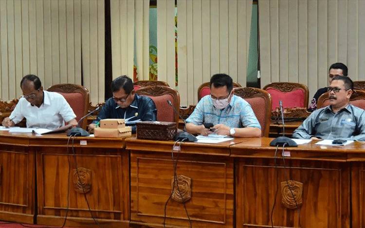 Minimarket Sentuh Kawasan Pelosok, Dewan Minta Pemkab Kotim Perhatikan Pedagang Kecil Saat Terbitkan Perizinan