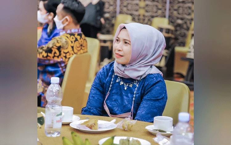 Wakil Ketua I DPRD Kota Palangka Raya Hj Mukarrammah (FOTO : PATHUR)