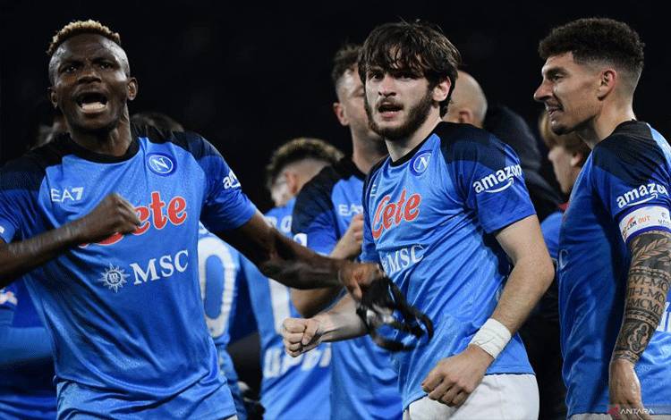 Napoli Pecat Walter Mazzari Meski Baru Melatih Tiga Bulan