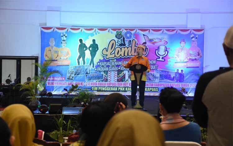 Bupati Apresiasi Lomba Benang Bintik Carnaval Show Meriahkan Hari Jadi Kapuas