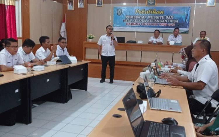 DPMD Kotim Beri Pelatihan Pembuatan Website Kepada Aparatur Desa
