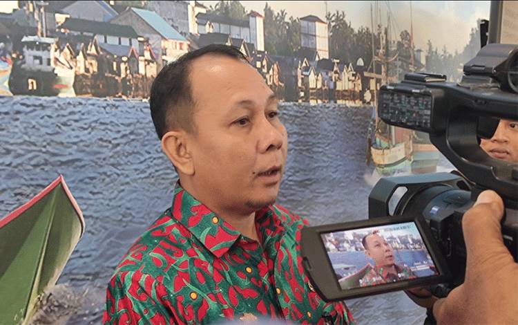 Kepala DPMPTSP Kalimantan Tengah Sutoyo di Bahalap Hotel Palangka Raya, Kamis, 16 Maret 2023. (FOTO: HERMAWAN)