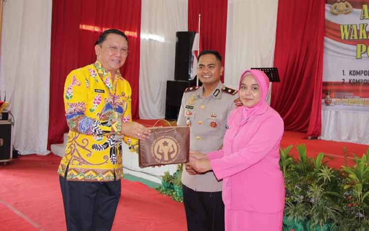 Plh Sekda Hadiri Pisah Sambut Wakapolres dan Kabag Ops Polres Gunung Mas